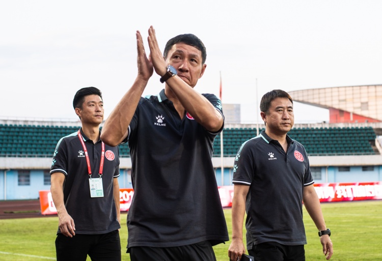 廣州豹客場4-2大逆轉(zhuǎn)重回第三，黎兵：這是廣州豹最需要的精氣神