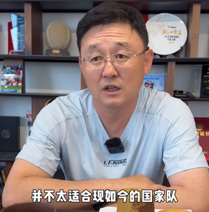 孫繼海：菱形中場不適合現(xiàn)在國足，王鈺棟內(nèi)心強(qiáng)大給我很深印象