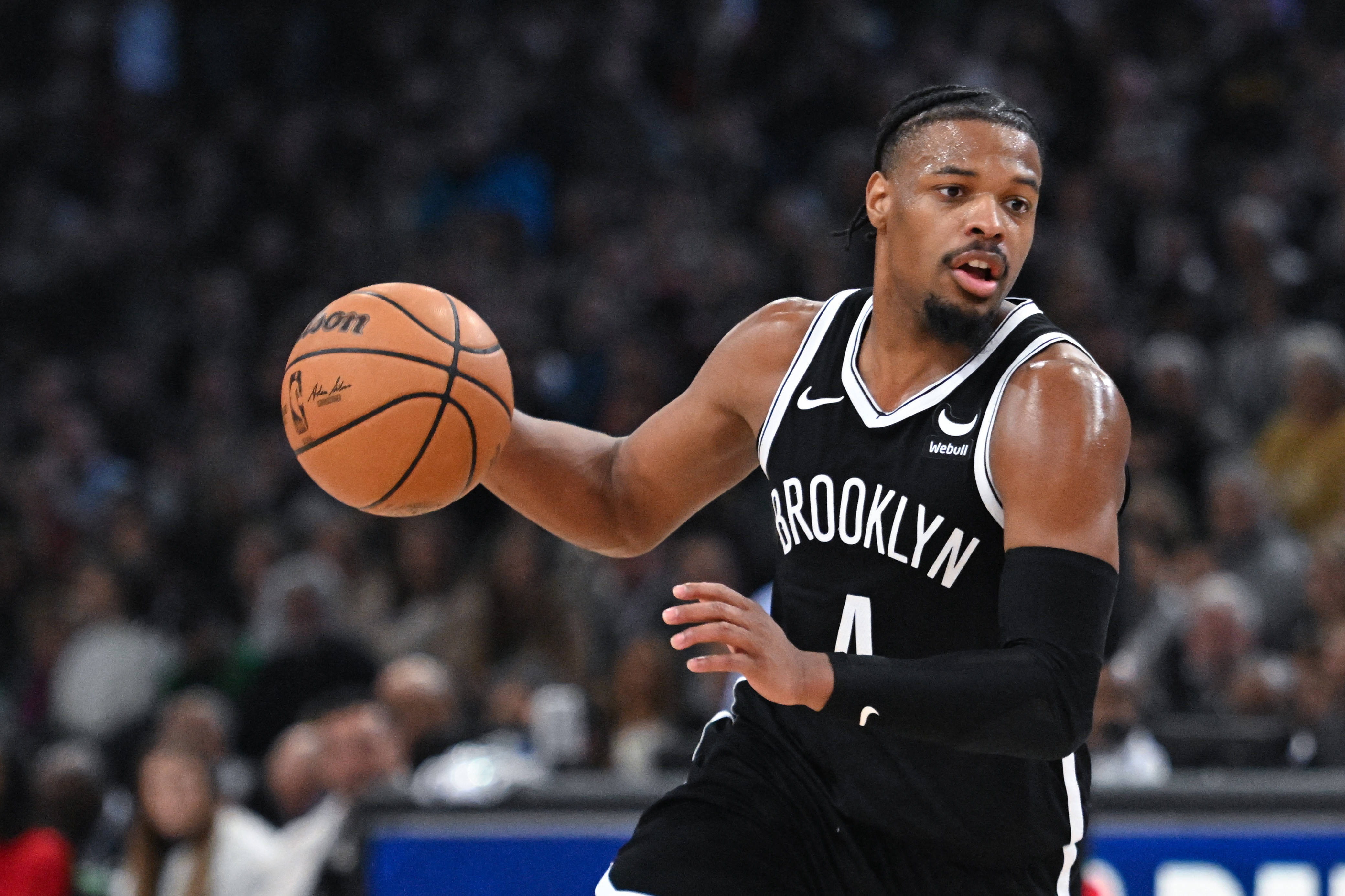重返NBA？隊(duì)記：76人計(jì)劃試訓(xùn)17年9號(hào)秀小丹尼斯-史密斯