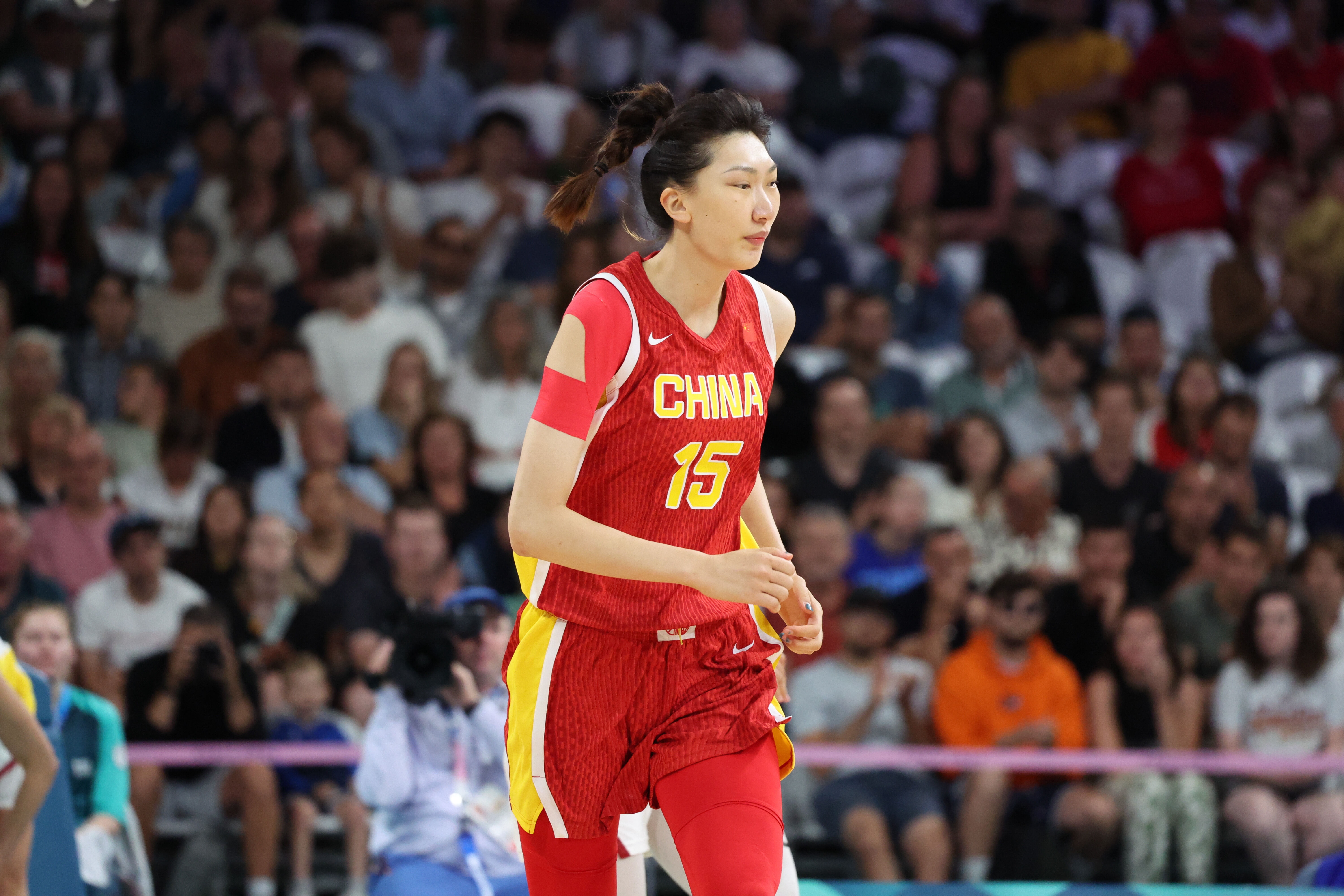 碾壓之勢(shì)！中國(guó)女籃首節(jié)20-7凈勝波黑女籃13分 18-2結(jié)束首節(jié)