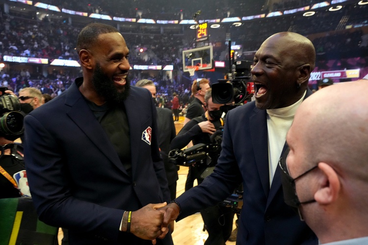大球談NBA總統(tǒng)山球員：詹姆斯、喬丹、科比、奧尼爾