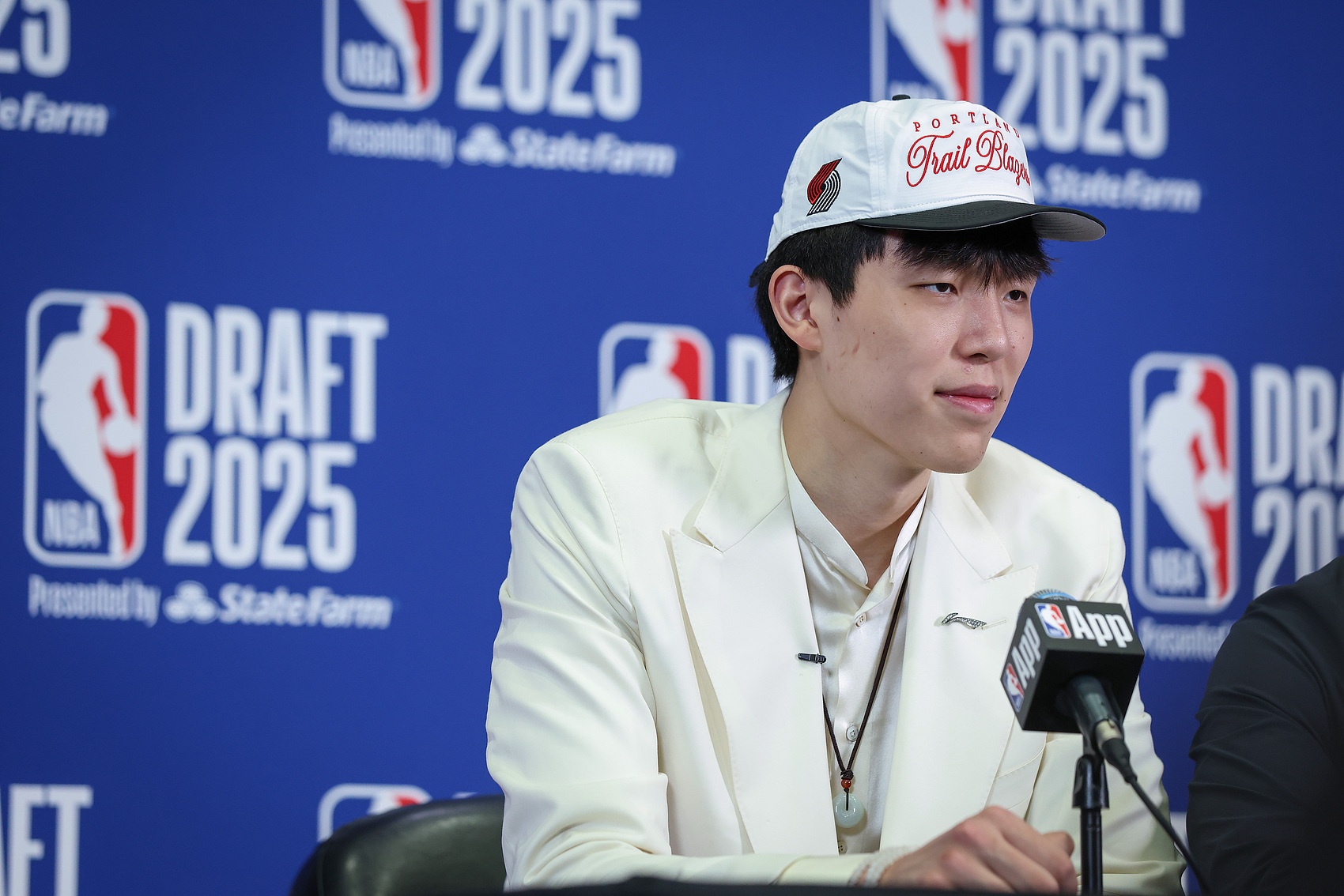 青島隊(duì)記：中國不缺有天賦大個子 但15歲就按NBA標(biāo)準(zhǔn)培養(yǎng)的不多見