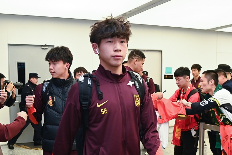 滬媒：申花備戰(zhàn)陣容不完整，出戰(zhàn)東亞杯的劉誠(chéng)宇、陳晉一出現(xiàn)傷情