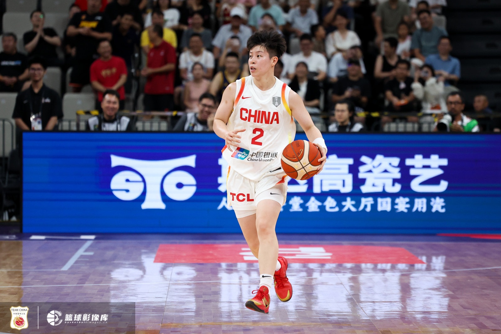李緣：打一場進(jìn)一步 主教練在磨合不同的陣容 為后邊的比賽做準(zhǔn)備
