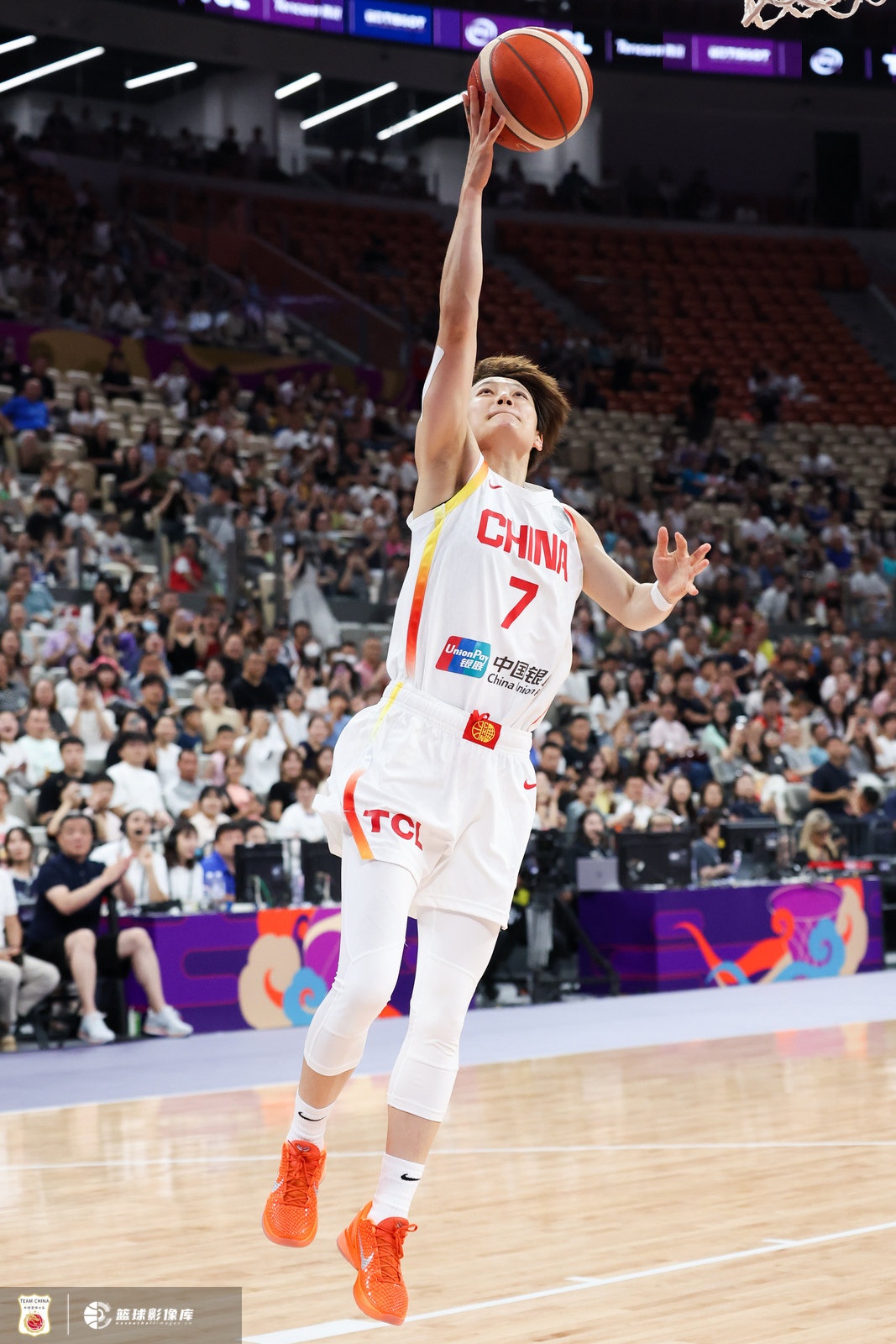 串聯(lián)全隊！楊力維6投3中 得到7分2籃板9助攻1搶斷