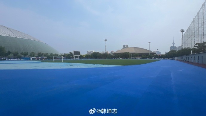 天津奧體中心外場(chǎng)更換草皮跑道，記者：這是津門(mén)虎惦記的