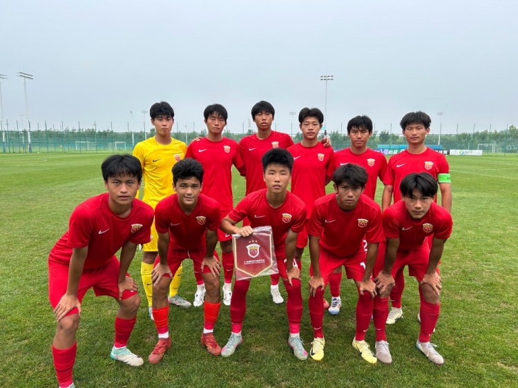 青少年精英聯(lián)賽決賽第一階段，上海海港U17隊(duì)?wèi)?zhàn)勝廣東廣州豹