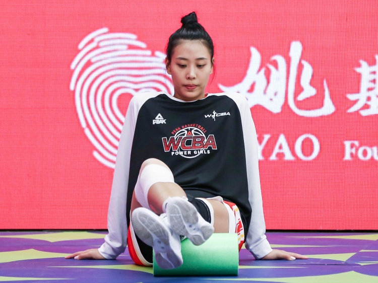 唐子婷：我是師姐 對(duì)自己的要求就是在場(chǎng)上更好地帶領(lǐng)她們