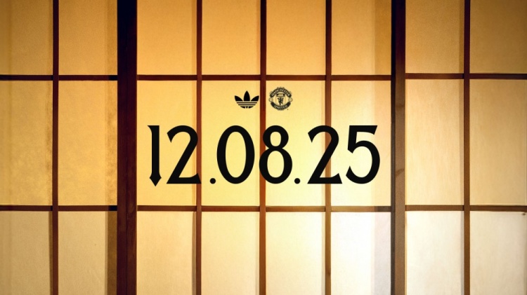 曼聯(lián)官網(wǎng)發(fā)布預(yù)告，新賽季第三球衣8月12日發(fā)售