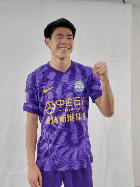 熟悉的戰(zhàn)袍，全新的伙伴！帶著新的印記并肩同行