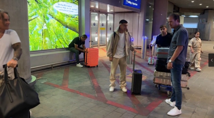 德天空：埃切維里已抵達杜塞爾多夫，周三接受勒沃庫森體檢