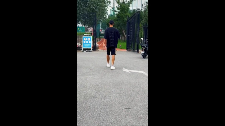 博主：國安下午開始備戰(zhàn)與三鎮(zhèn)的比賽，吳少聰、李磊現(xiàn)身訓(xùn)練場