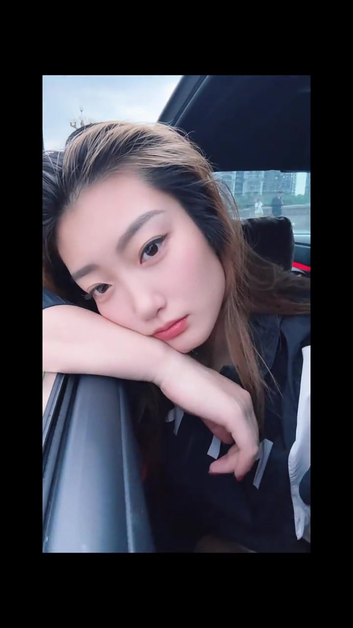 美！李夢(mèng)曬日常隨筆：快樂(lè)的答案在每一天 快樂(lè)就這么簡(jiǎn)單