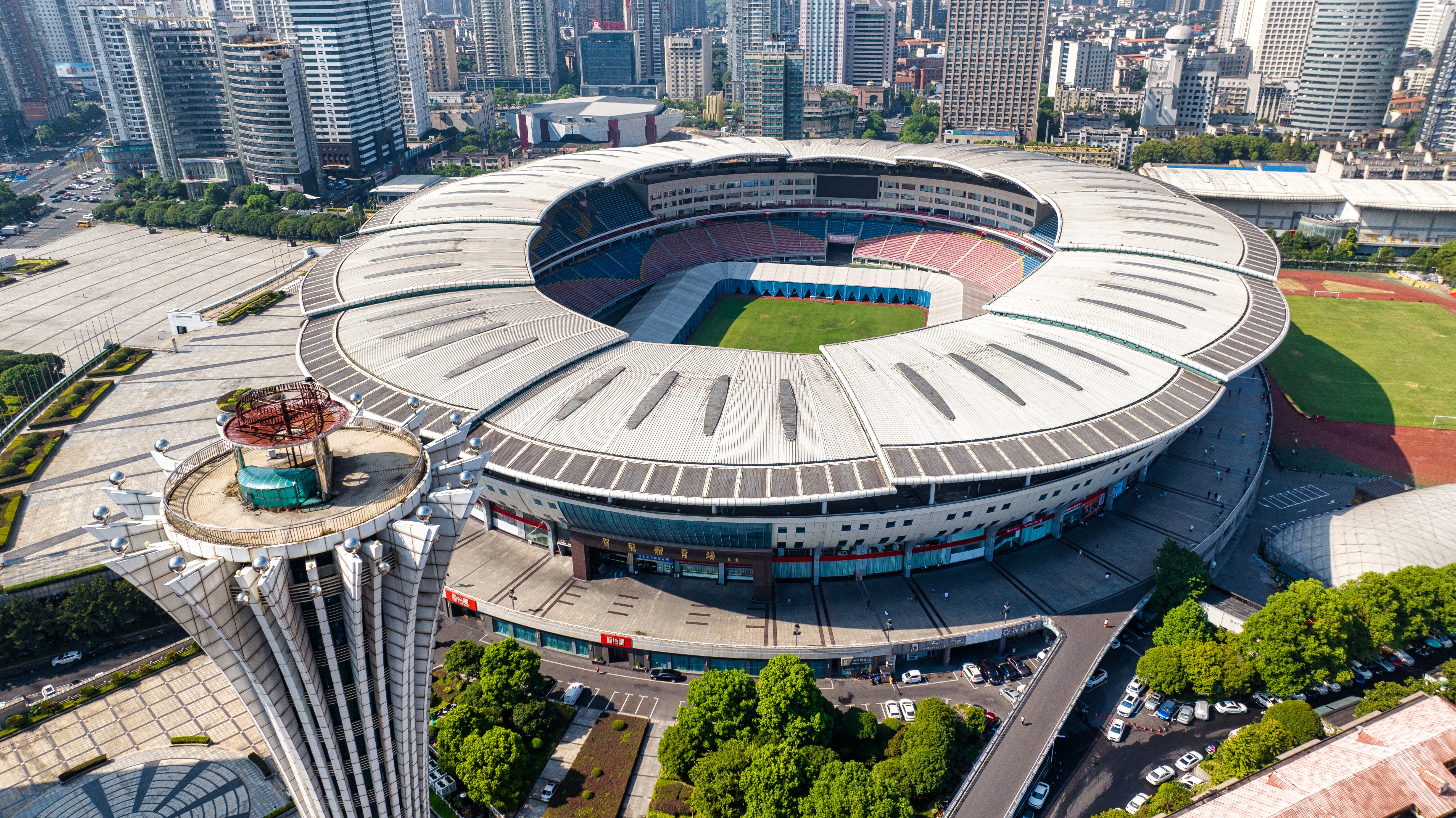 湘超前兩輪現(xiàn)場觀賽達(dá)28.7萬多人，拉動消費(fèi)20多億元